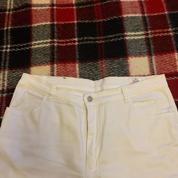 White Matching Set - Picture 7 of 8